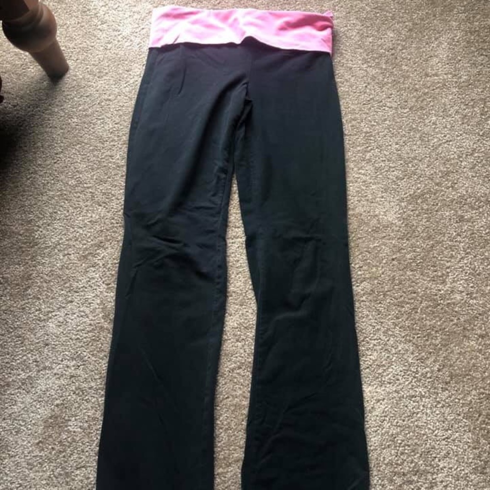 Victoria’s Secret yoga pants